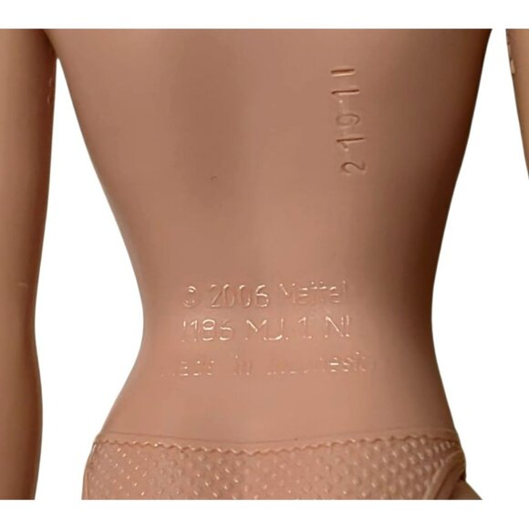 2009 Disney Rapunzel Doll Purple Dress Shoes Fashion Princess Long Blonde Hair - Picture 10 of 11